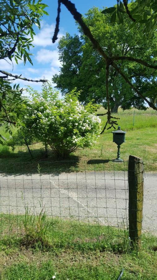 Sous Le Chene Villa Denée Exterior foto